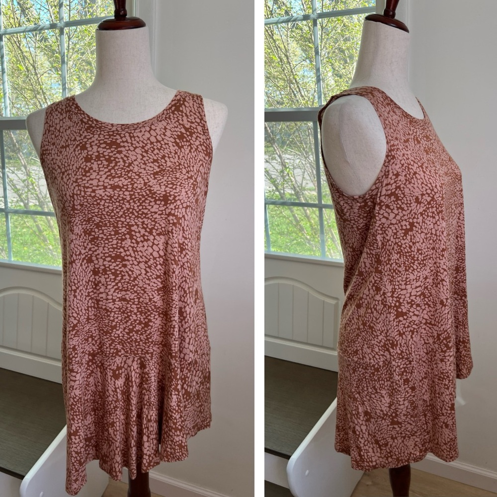 LOGO By Lori Goldstein Speckle Print Sleeveless Stretchy A-symmetrical Tunic Top
